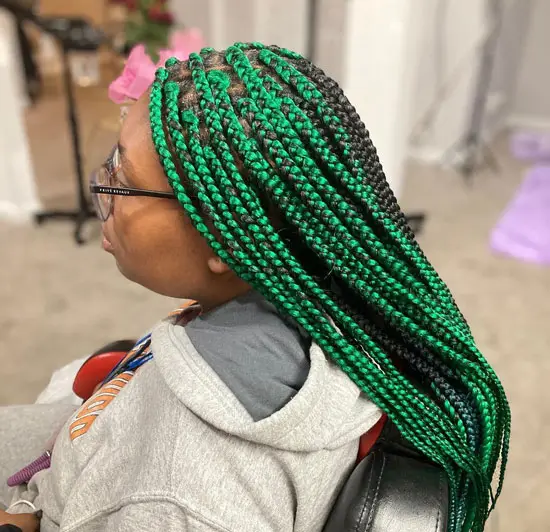 Green and Black Knotless Braids
