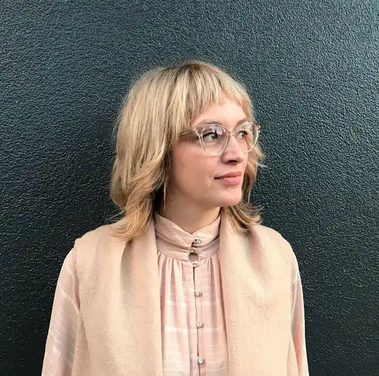 Meshed Dirty Blonde Bangs with Glasses