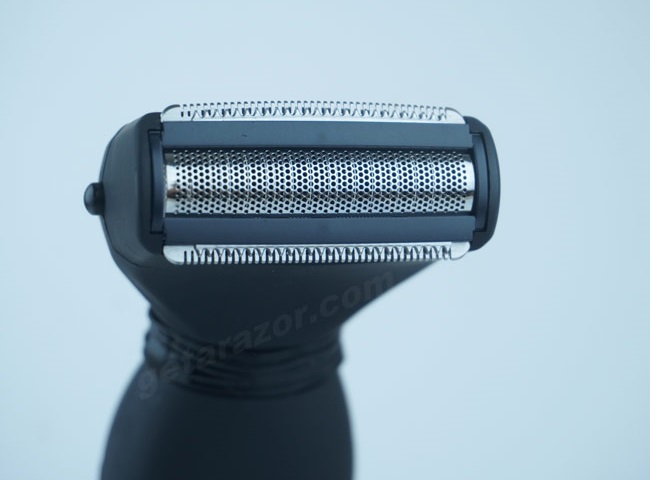 Attached foil shaver of Mangroomer Ultimate Pro